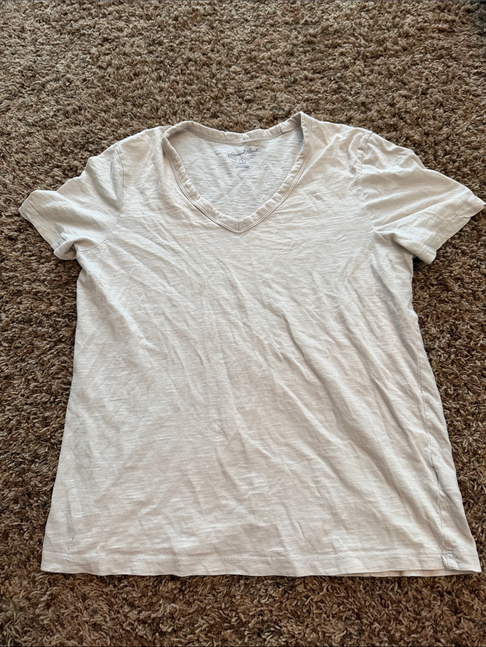 Universal Thread Women's V-Neck Short Sleeve Tee - White